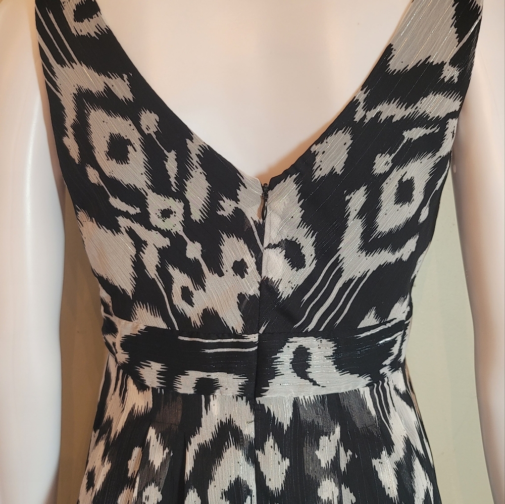 BLACK/WHITE PRINT SLEEVELESS DRESS by R&M RICHARDS, SZ 6P - Picture 11 of 12